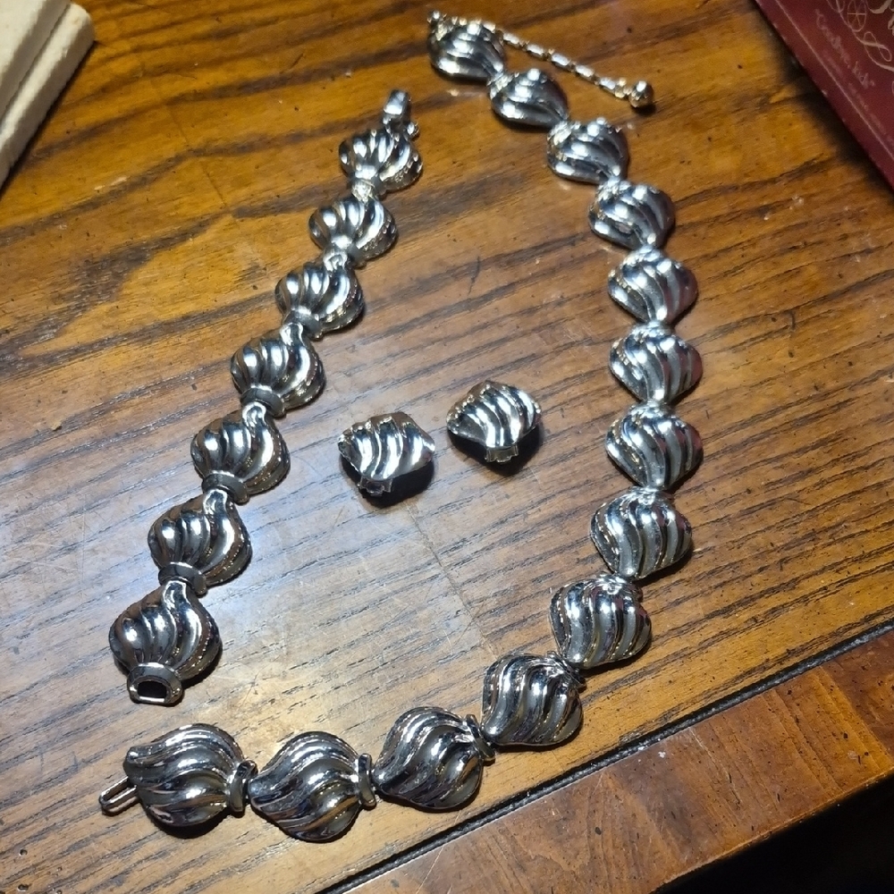 Crown Trifari Vintage Wavy Silver Tone Jewelry Set  1940's